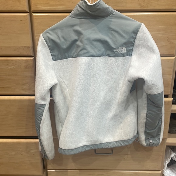North face white fleece - Picture 3 of 3